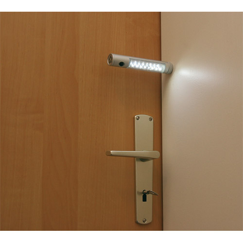 /WebRoot/Store/Shops/Hirschenauer/4E75/D6EE/32B6/1B3F/10AA/4DEB/AE76/D487/10435-01-metmaxx-ledmegabeam-worklight-silber-2.jpg